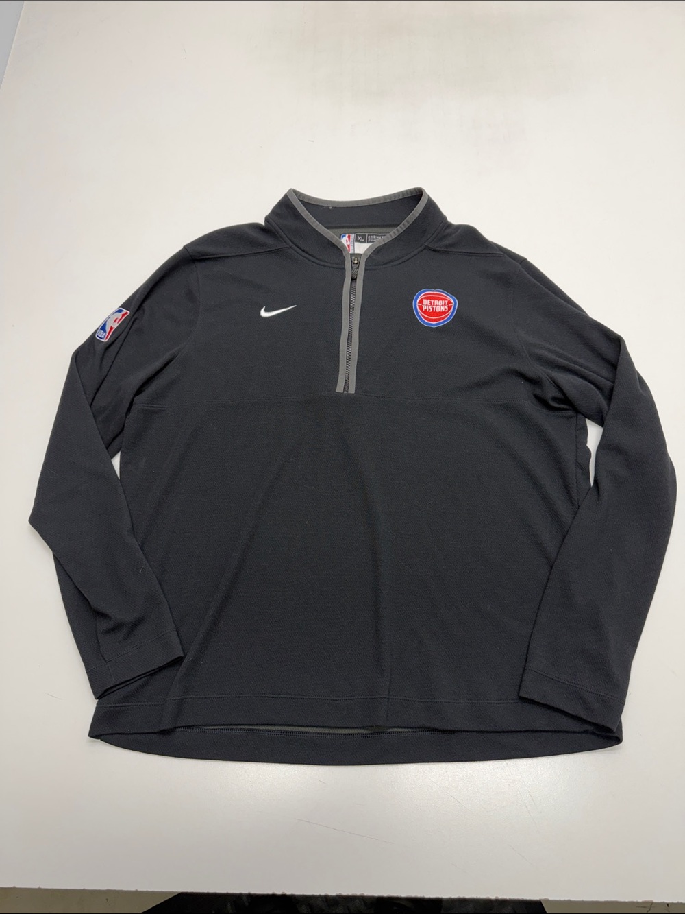 DETROIT PISTONS Men’s XL Black 1/4 Zip Sweatshirt NBA / NIKE